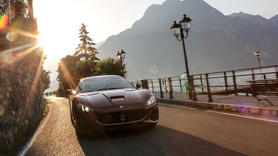  Maserati GranTurismo MC 2017 года  (фото 32 из 70)